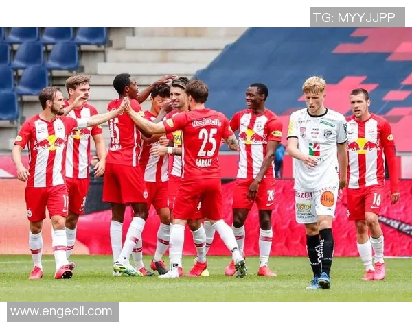 冯劲助攻助力球队逆转胜利展现卓越球场智慧与团队配合精神